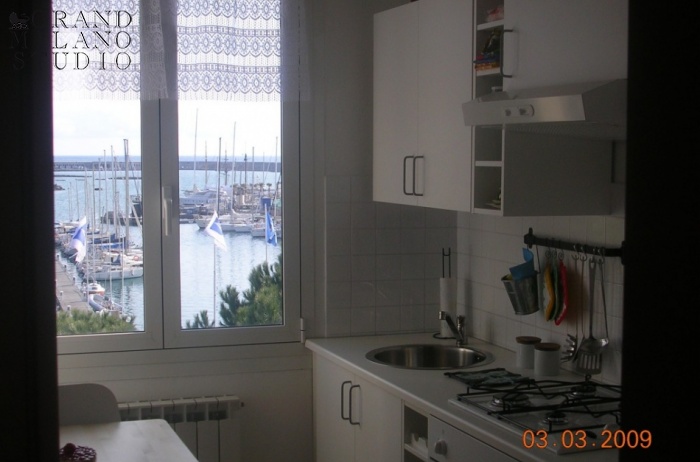 DIK8 Imperia. Front sea apartment class' Lux ''.