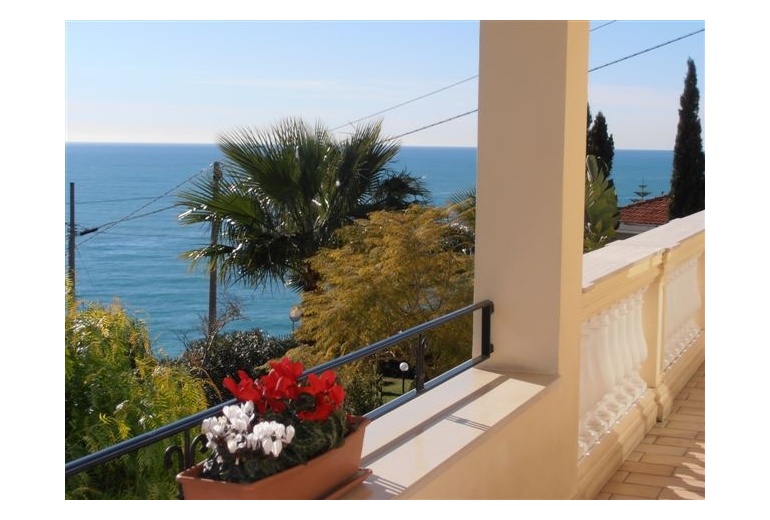 DIK65 Sanremo. Beautiful villa with fantastic sea views!