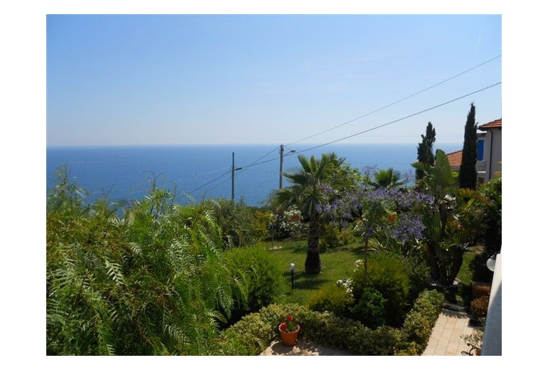 DIK65 Sanremo. Beautiful villa with fantastic sea views!