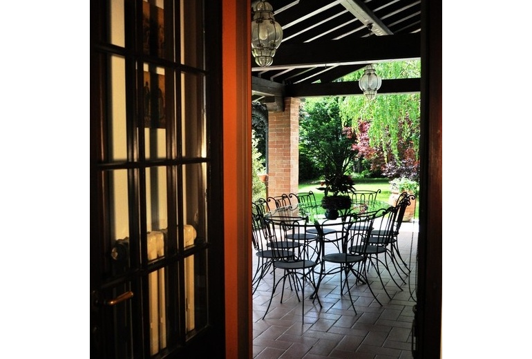 DIK75 San Pietro in Casale (Bologna). Excellent villa with swimming pool!