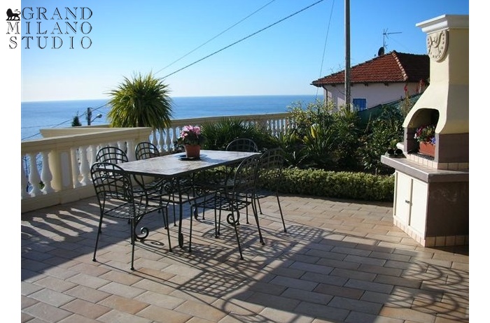 DIK65 Sanremo. Beautiful villa with fantastic sea views!