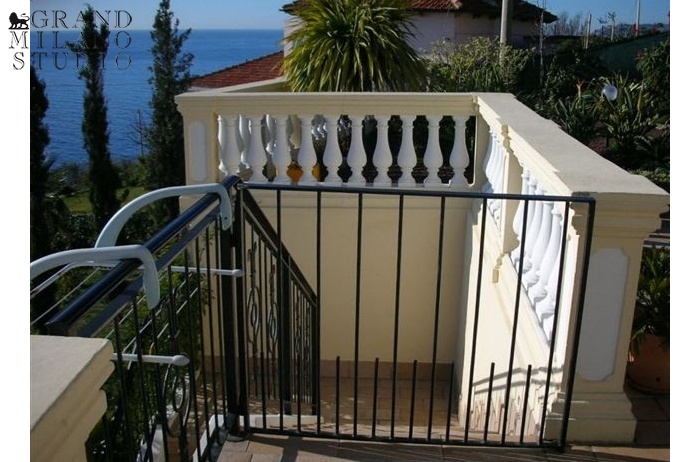 DIK65 Sanremo. Beautiful villa with fantastic sea views!