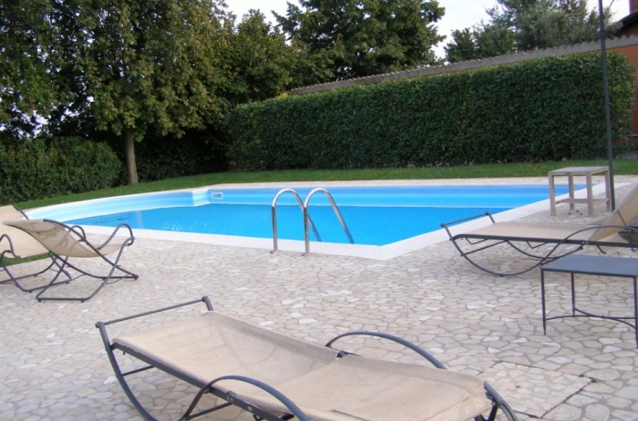 DIK75 San Pietro in Casale (Bologna). Excellent villa with swimming pool!