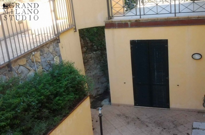 DIK83 Bordighera. New apartment with two bedrooms. Sea view, terrace and garden!