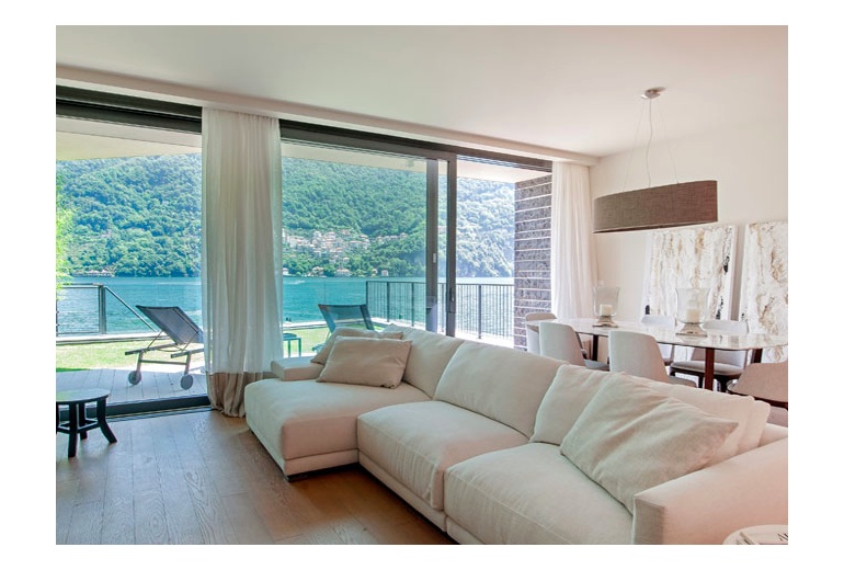 D-YK 84 Apartment overlooking Lake Como 