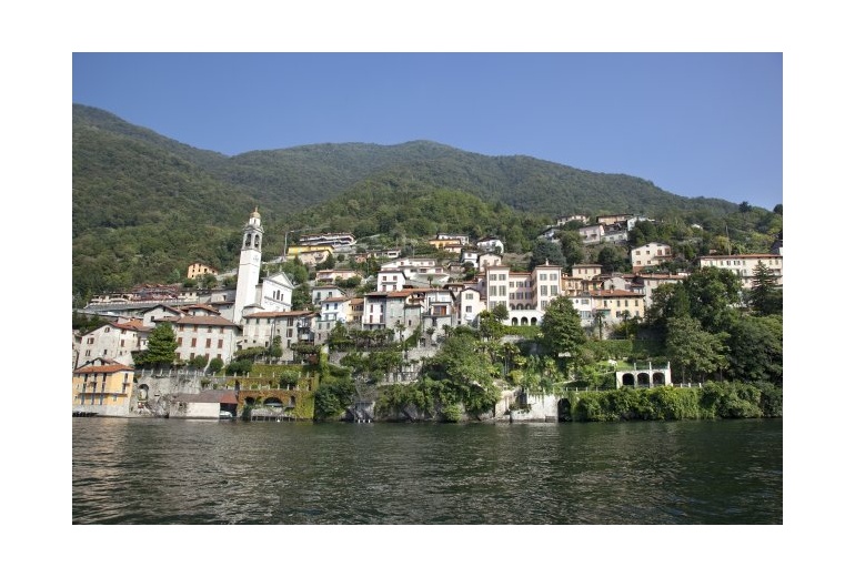 D-YK 23. New luxury villa apartment on Lake Como 