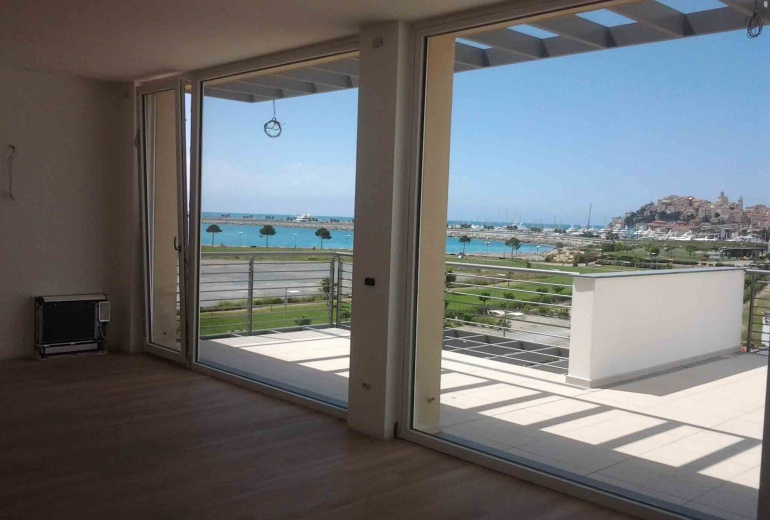 DIK20 Prestigious apartments and penthouses in a new residential building in Imperia