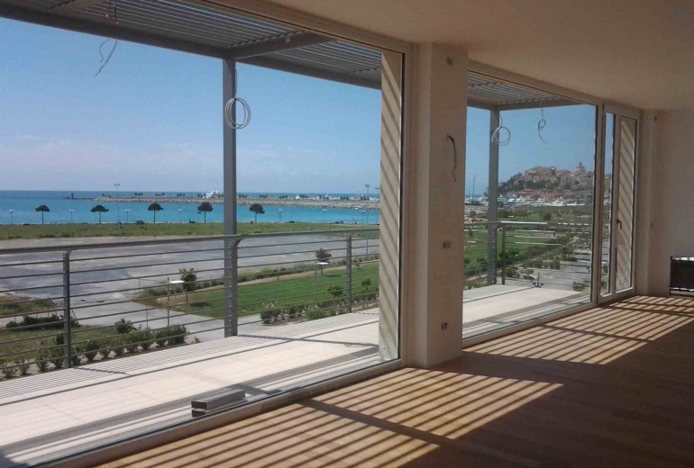 DIK20 Prestigious apartments and penthouses in a new residential building in Imperia