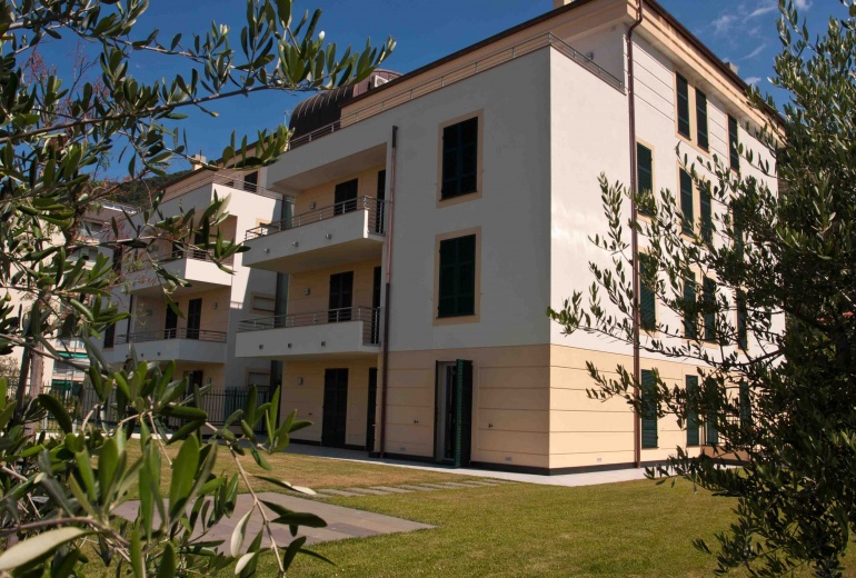 DIK272 Chiavari. Front sea  new apartments!