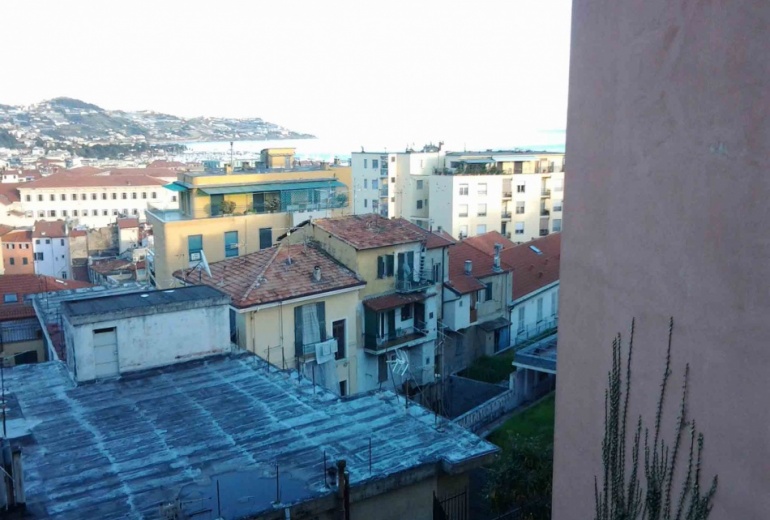 DIK40 New sea-view apartment in Sanremo