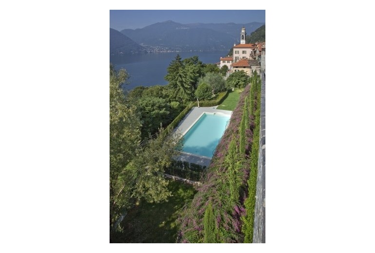 D-YK 23. New luxury villa apartment on Lake Como 