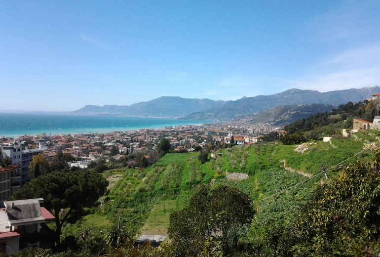 DIK16 Bordighera. Land with approved project to build a luxury villa.