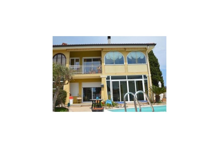 DIKN204 Imperia (Cipressa). Villa with stunning views and  a pool!
