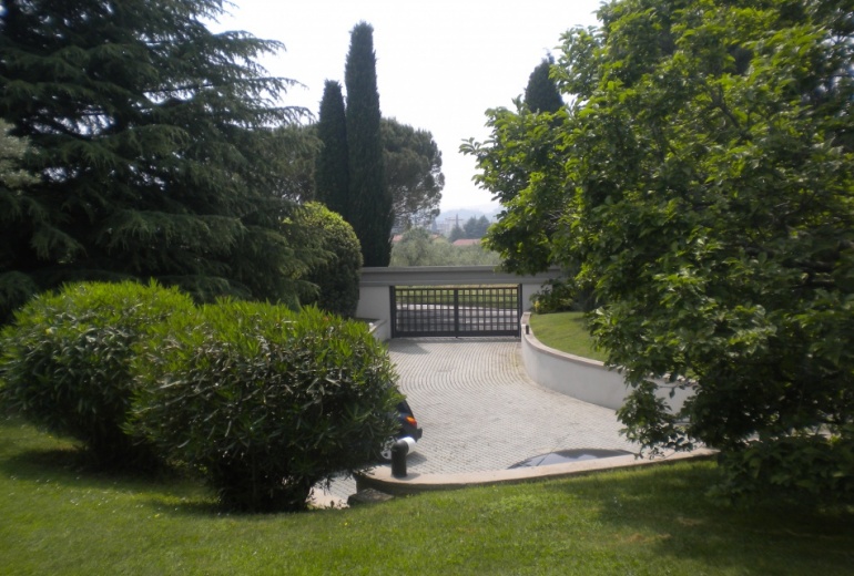 D-OK 11 - A villa in San Felice del Benaco  