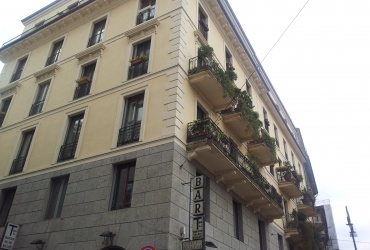 D-AU 497 An office on Piazza Duomo, Milan city centre